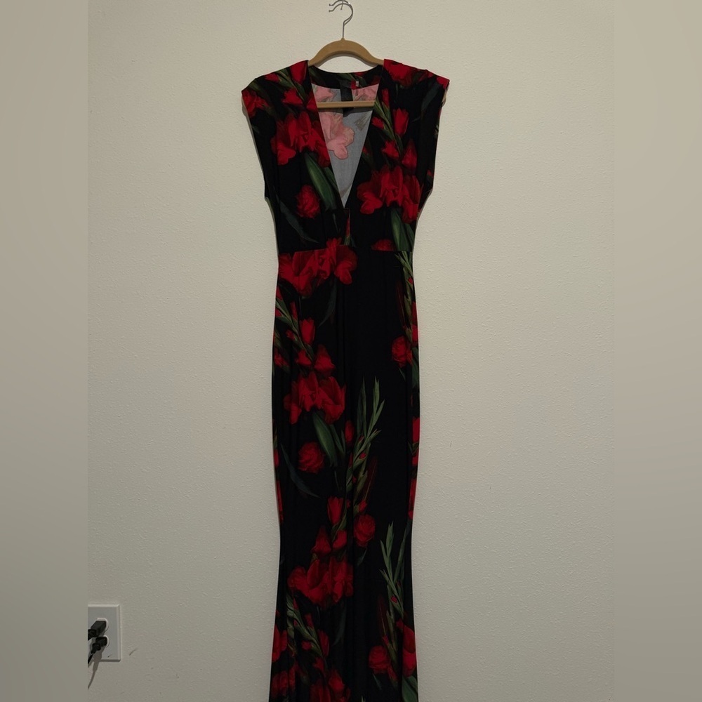 Norma Kamali V Neck Rectangle Dress in Blooming Roses - Picture 3 of 5